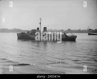 Le 4 juin 1942, le HMS Wallflower, une corvette britannique de classe Flower, sert dans la Royal Navy. Banque D'Images