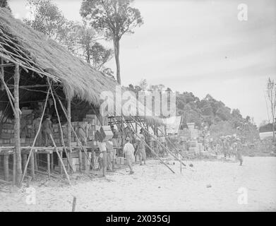 Le 29 octobre 1945, l'opération Exode transporte 200 000 soldats et marins japonais de Malaisie, des Andamans, de Nicobars et de Sumatra vers l'île de Rempang près de Singapour sous la garde navale britannique, où les prisonniers sont détenus jusqu'au rapatriement. Banque D'Images