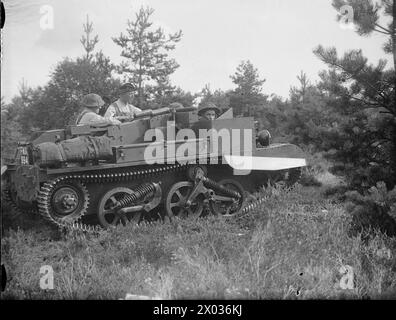 L'ARMÉE BRITANNIQUE AU ROYAUME-UNI 1939-45 - hommes d'un bataillon territorial du Highland Light Infantry (City of Glasgow Regiment) dans un porte-canon Bren, 1939 British Army, Regimental Depot, Highland Light Infantry, Maryhill Barracks, Glasgow Banque D'Images