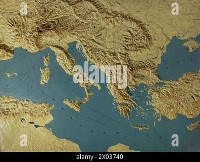 Une carte de contour montrant l'Europe et la Méditerranée orientale pendant la seconde Guerre mondiale. Banque D'Images