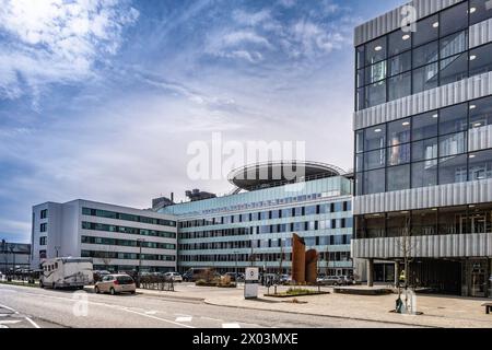 Hôpital avec lieu d'atterrissage d'hélicoptère à Esbjerg Danemark Banque D'Images