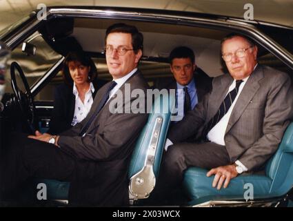 Turin, Italie. 10 avril 2024. TORINO - SERGIO PININFARINA CON I FIGLI IN AUTO, DA SX : LORENZA, ANDREA, PAOLO E SERGIO usage éditorial seulement crédit : Agence photo indépendante/Alamy Live News Banque D'Images