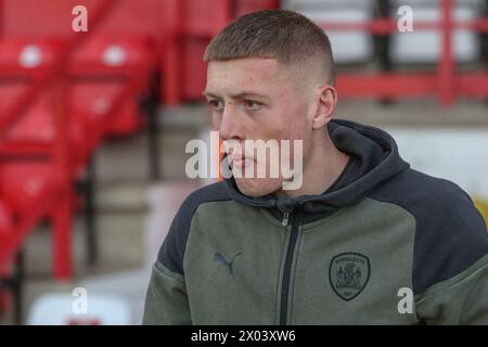 Rogan Ravenhill de Barnsley arrive lors du match de Sky Bet League 1 Stevenage vs Barnsley au stade Lamex, Stevenage, Royaume-Uni, le 9 avril 2024 (photo par Alfie Cosgrove/News images) Banque D'Images