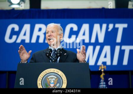 Washington, États-Unis . 09th Apr, 2024. Le président Joe Biden prononce une allocution sur l’économie des soins lors d’un événement à Union Station à Washington, DC, le mardi 9 avril 2024. Photo de Bonnie Cash/Pool/Sipa USA crédit : Sipa USA/Alamy Live News Banque D'Images