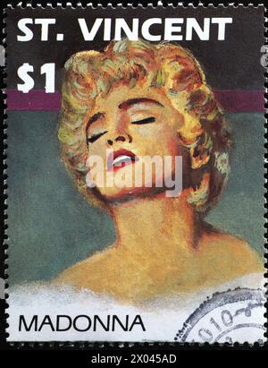 Singer Madonna sur le timbre de Saint Vincent Banque D'Images
