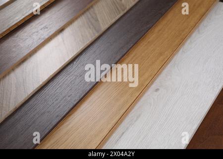 Différents échantillons de plancher en bois comme fond, pose plate Banque D'Images