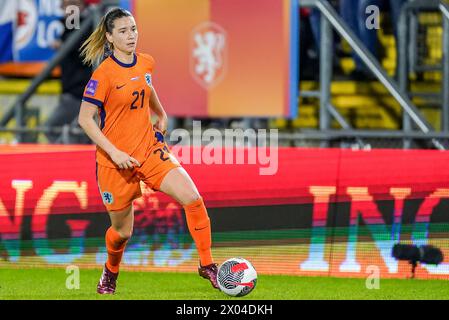 BREDA, PAYS-BAS - 9 AVRIL : Damaris Egurrola, des pays-Bas, court avec le ballon lors du groupe UEFA Women's Euro 2025, Un match de qualification jour 2 entre les pays-Bas et la Norvège au Rat Verlegh Stadion le 9 avril 2024 à Breda, pays-Bas. (Photo de Joris Verwijst/Orange Pictures) Banque D'Images