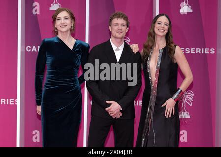 Cannes, France. 09th Apr, 2024. Martijn Lakemeier, Delfina Chaves et Elsie de Brauw assistent au Pink Carpet au 7e Festival International des Canneseries le 9 avril 2024 à Cannes. Photo de David NIVIERE/ABACAPRESS.COM crédit : Abaca Press/Alamy Live News Banque D'Images