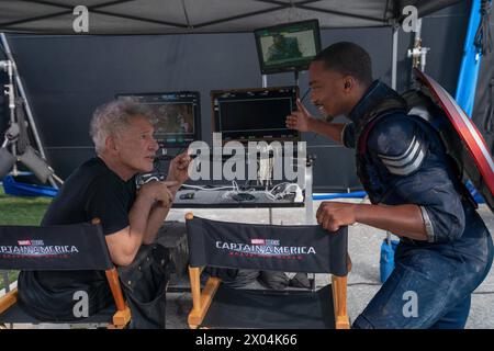 Captain America : Brave New World 2025 Captain America : Brave New World 2025 Harrison Ford en tant que président Thaddeus Thunderbolt Ross Anthony Mackie en tant que Sam Wilson / Captain America USAGE ÉDITORIAL SEULEMENT Copyright : XCAP/TFSx Banque D'Images