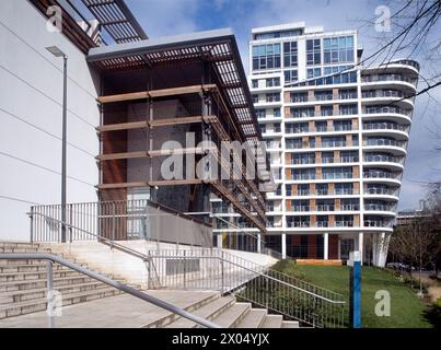 Visage Apartment block, Winchester Road, Swiss Cottage, Londres, NW3 Banque D'Images