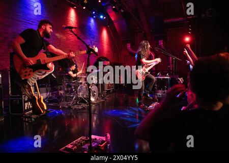 Groupe de rock italien, originaire de Perugia, Fast Animals et Slow Kids, se produisant au Maschinenhaus de Berlin pour sa tournée européenne Banque D'Images