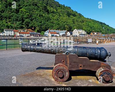 Royaume-Uni, Somerset, port de Minehead, Old Cannon. Banque D'Images