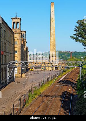 Royaume-Uni, West Yorkshire, ville de Bradford, Shipley, Saltaire, Salt Mill. Banque D'Images