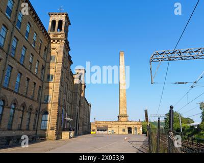 Royaume-Uni, West Yorkshire, ville de Bradford, Shipley, Saltaire, Salt Mill. Banque D'Images