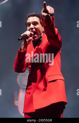 Londres, Royaume-Uni. 09 avril 2024. Mika (né Michael Holbrook Penniman Jr) se produit à Eventim Apollo dans le cadre de son Apocalypse Calypso Tour 2024. Crédit : Justin Ng/Alamy Live News Banque D'Images