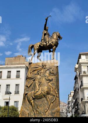Statue de l'émir Abdelkader sur la place El Amir Abdelkader dans le centre d'Alger Algérie Banque D'Images
