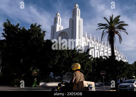 L'église du Sacré-coeur, ancienne imposante église catholique néo-gothique construite en 1930 et conçue par Paul Tournon, à Casablanca, le 4 octobre 2023. Casabla Banque D'Images