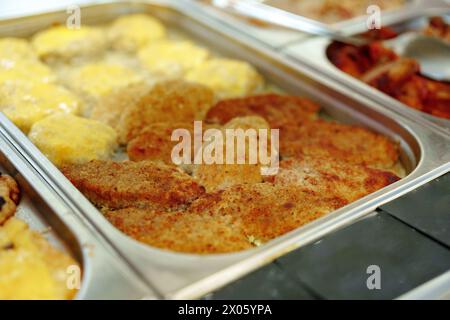 Variété de plats affichés sur la table du buffet Banque D'Images