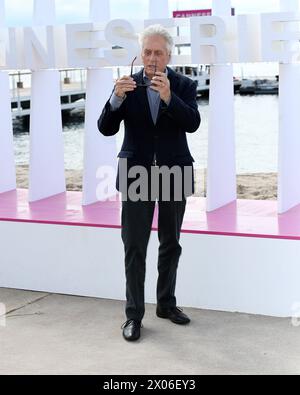 Cannes, France. 10 avril 2024. Cannes - 7ème Festival International des Canneseries - Photocall 'Franklin' - Michael Douglas crédit : Agence photo indépendante/Alamy Live News Banque D'Images