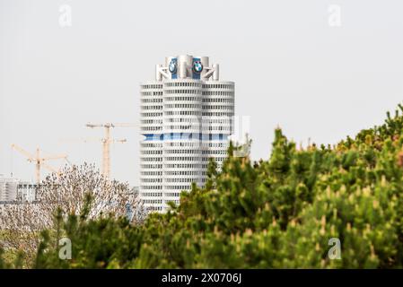 Siège social de BMW Hochhaus München Banque D'Images