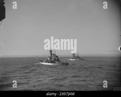 Du 1er au 9 juillet 1942, la flotte de bataille anglo-américaine, comprenant l'USS Washington et le HMS Duke of York, escorte des convois à destination et en provenance de la Russie du Nord. Banque D'Images