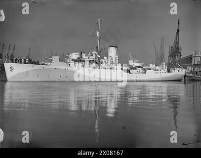 Le 4 juin 1942, le HMS Wallflower, une corvette de classe Flower de la Royal Navy, est en service. Banque D'Images