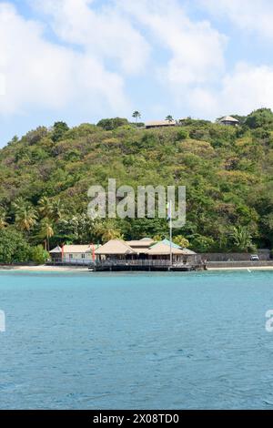 Le légendaire Basil's Bar à Britannia Bay, Lovell Village, Mustique Island, St Vincent et les Grenadines, Caraïbes Banque D'Images