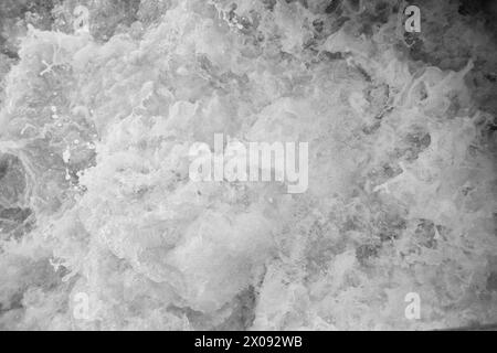 Aktuell 34-1-1973 : Storfiske på Oslo havnBrislingen skyr ikke kloakkutslipene fra storbyen. Tusenvis av skjepper som er fanget like utenfor det indre havneområdet av Oslo blir til delikate 'sardiner' som spises Med stor appetitt. Foto : ODD Ween / Aktuell / NTB ***FOTO IKKE BILDEBEHANDLET*** ce texte a été traduit automatiquement! Banque D'Images