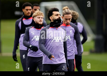 10 avril 2024 ; Anfield and AXA Training Centre, Liverpool, Merseyside, Angleterre ; Conférence de presse et séance d'entraînement avant le match de l'UEFA Europa League entre Liverpool et Atalanta à Liverpool, Angleterre. Mohamed Salah de Liverpool lors de la session de formation d'aujourd'hui au centre de formation AXA de Liverpool à Kirkby, Banque D'Images