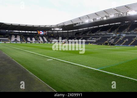 MKM Stadium, Hull, Angleterre - 10 avril 2024 vue générale du terrain - avant le match Hull City v Middlesbrough, Sky Bet Championship, 2023/24, MKM Stadium, Hull, Angleterre - 10 avril 2024 crédit : Arthur Haigh/WhiteRosePhotos/Alamy Live News Banque D'Images