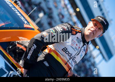 Brad Keselowski se rend sur la piste pour s’entraîner pour le Cook Out 400 à Martinsville, va, USA. Banque D'Images