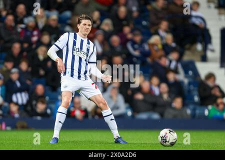 West Bromwich, Royaume-Uni. 10 avril 2024. Adam Reach de West Bromwich Albion lors de l'EFL Sky Bet Championship match entre West Bromwich Albion et Rotherham United aux Hawthorns, West Bromwich, Angleterre le 10 avril 2024. Photo de Stuart Leggett. Utilisation éditoriale uniquement, licence requise pour une utilisation commerciale. Aucune utilisation dans les Paris, les jeux ou les publications d'un club/ligue/joueur. Crédit : UK Sports pics Ltd/Alamy Live News Banque D'Images