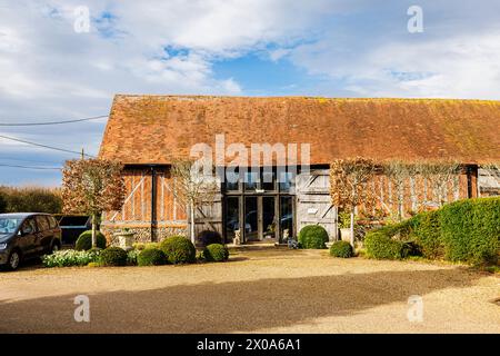 Bix Manor, un lieu de mariage historique converti du 17ème siècle classé tisane II grange à Bix, un village près de Henley-on-Thames, dans le sud de l'Oxfordshire Banque D'Images