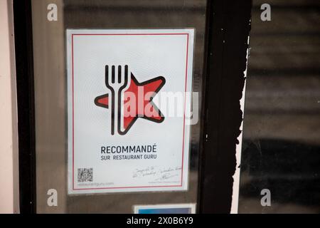 Bordeaux , France - 04 10 2024 : logo de gourou restaurant signe et texte marque de guides livres publiés pour l'étiquette de bonne place avec de la bonne nourriture Banque D'Images