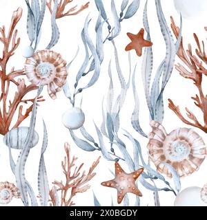 Algues, étoiles de mer, perles et coquillages motif horizontal sans couture. Guirlande peinte à la main à l'aquarelle. Banque D'Images