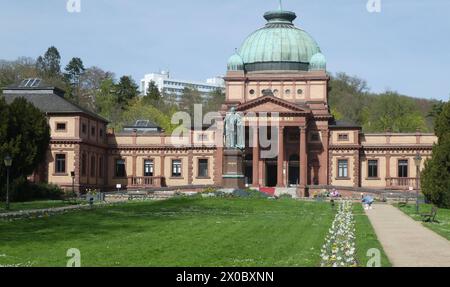 Kaier-Wilhelms-Bad Das Kaiser-Wilhelms-Bad ist ein 1890 eröffnetes Badehaus, benannt nach dem deutschen Kaiser Wilhelm I. *** Kaier Wilhelms Bad le Kaiser Wilhelms Bad est un bain ouvert en 1890 et nommé d'après l'empereur allemand Wilhelm I Copyright : xStopperx/xEibner-Pressefotox EP asr Banque D'Images