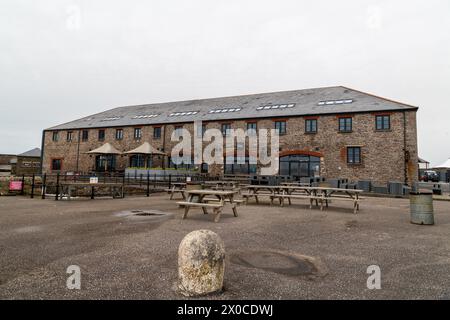 L'ancien entrepôt portuaire de Porthcawl a été converti en propriétés commerciales Banque D'Images