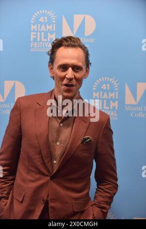 Miami, États-Unis. 09th Apr, 2024. MIAMI, FLORIDE - 09 AVRIL : L'acteur Tom Hiddleston assiste au 41e Festival du film de Miami pour recevoir le prix Variety Virtuoso au Adrienne Arsht Center for the Performing Arts - Knight concert Hall le 9 avril 2024 à Miami, Floride. (Photo de JL/Sipa USA) crédit : Sipa USA/Alamy Live News Banque D'Images