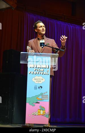 Miami, États-Unis. 09th Apr, 2024. MIAMI, FLORIDE - 09 AVRIL : L'acteur Tom Hiddleston assiste au 41e Festival du film de Miami pour recevoir le prix Variety Virtuoso au Adrienne Arsht Center for the Performing Arts - Knight concert Hall le 9 avril 2024 à Miami, Floride. (Photo de JL/Sipa USA) crédit : Sipa USA/Alamy Live News Banque D'Images