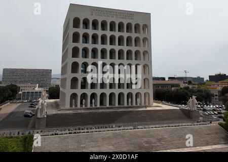 Roma, Italie. 11 avril 2024. Palais de la civilisation italienne à Rome, Italie - 11 avril 2024 ( photo par Alfredo Falcone/LaPresse ) crédit : LaPresse/Alamy Live News Banque D'Images