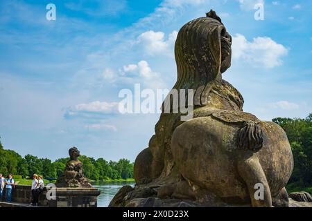 Sphinx sur le Grand escalier du Palais de Pillnitz sur l'Elbe à Pillnitz, Dresde, Saxe, Allemagne. Banque D'Images