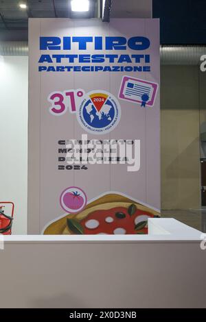 STG World Classic Napolitan Pizza Championships à Parme 2024 10/04/2024 Parme, le 31ème Championnat du monde STG Napolitan Pizza a eu lieu à la foire de la ville plus d'un millier de concurrents du monde entier ont concouru pour remporter le prix du meilleur chef pizza dans le monde dans l'image: Parma Fiera di Parma Parma italia Copyright : xFABIOxSASSOxFABIOxSASSOx 2L8A1960A Banque D'Images