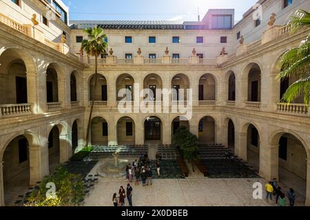 Malaga, Espagne - 21 octobre 2023 : vue sur le magnifique Musée de Malaga détails architecturaux. Banque D'Images