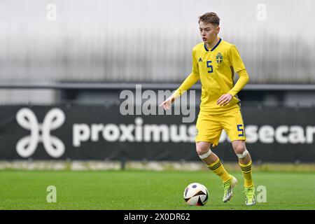 Gabriel Granberg (5) de Suède photographié lors d'un match amical de football entre les équipes nationales de Suède et des pays-Bas de moins de 16 ans futures le jeudi 11 avril 2024 à Tubize , Belgique . PHOTO SPORTPIX | David Catry Banque D'Images