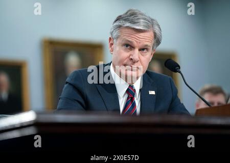 Washington, États-Unis. 11 avril 2024. Directeur du Federal Bureau of investigation Christopher Wray regarde lors d'une audition du Comité des crédits de la Chambre sur la demande de budget de l'exercice 2025 pour le FBI au Capitole des États-Unis à Washington, DC le jeudi 11 avril 2024. Photo de Bonnie Cash/UPI crédit : UPI/Alamy Live News Banque D'Images