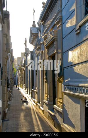 L'une des plus grandes nécropoles du monde, Recoleta Cemetary occupe 14 acres avec plus de 6400 tombes et mausolées-Buenos Aires, Argentine Banque D'Images