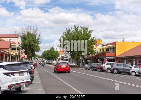 Scène de rue, Commissioner Street, Cooma, Nouvelle-Galles du Sud, Australie Banque D'Images