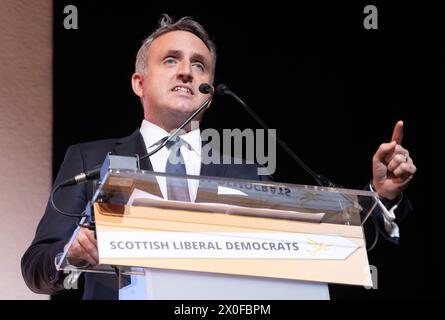 Photo du dossier datée du 29/10/22 du leader libéral démocrate écossais Alex Cole-Hamilton MSP. Les chiffres montrent que le nombre de déversements d'eaux usées dans les voies navigables écossaises a augmenté dans 20 zones de collectivités locales en un an. Les libéraux démocrates écossais ont accusé le gouvernement écossais de ne pas lever le petit doigt pour régler les problèmes des rivières, des côtes et des lochs. L'analyse par le parti des données officielles sur l'eau écossaise a montré que seulement neuf zones du conseil n'ont pas enregistré d'augmentation des déversements entre 2022 et 2023. Date d'émission : vendredi 12 avril 2024. Banque D'Images