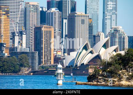 Opéra de Sydney, gratte-ciel, phare de Robertsons point à Cremorne point, bureaux et gratte-ciel de Sydney, Nouvelle-Galles du Sud, Australie Banque D'Images