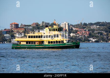 Port de Sydney et ferry de Sydney MV Borrowdale, un ferry de première classe de flotte, assure un service de transport public entre les quais de ferry dans le port de Sydney Banque D'Images